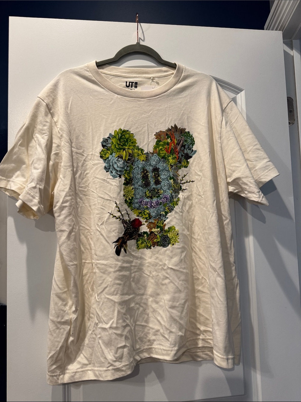 NWT!  Uniqlo x Disney Mickey Mouse botanical floral graphic t-shirt in size XXL - Picture 1 of 8